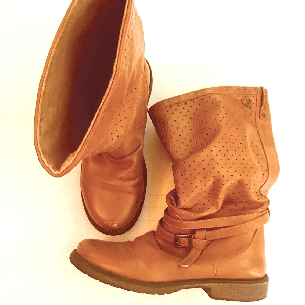 Roxy Boots